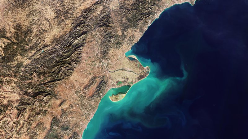 Analysis of sediment transport in Ebro Delta channels to optimise the irrigation network efficiency in diverting sediment to vulnerable areas.